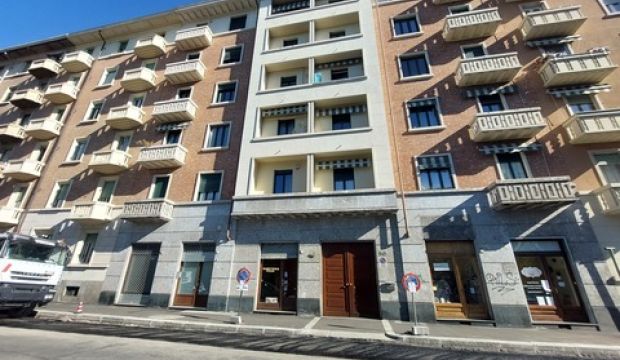 negozio in affitto - Torino via Braccini 50